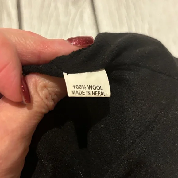 Colorful Striped wool hat unisex fleece lined made in Nepal - Picture 4 of 5